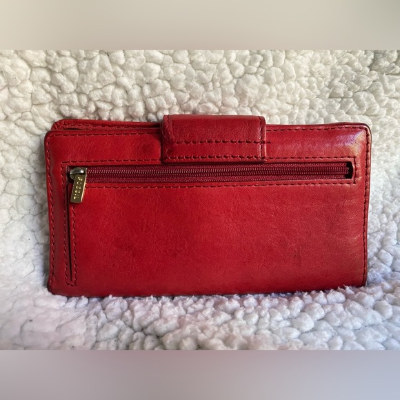 Red Fossil wallet - Picture 2 of 5